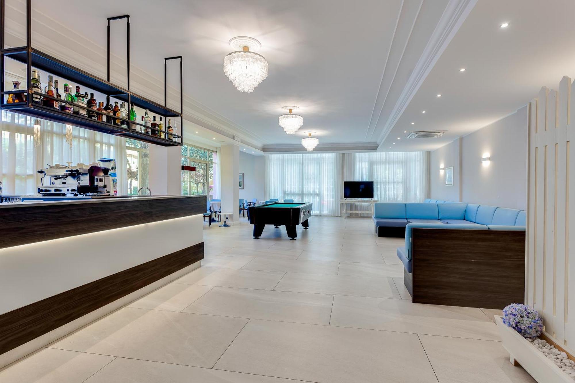 Hotel Meeting Cesenatico Εξωτερικό φωτογραφία