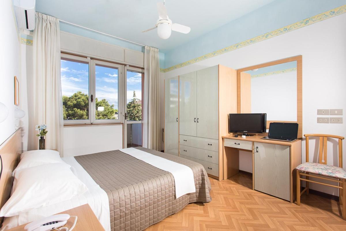 Hotel Meeting Cesenatico Εξωτερικό φωτογραφία