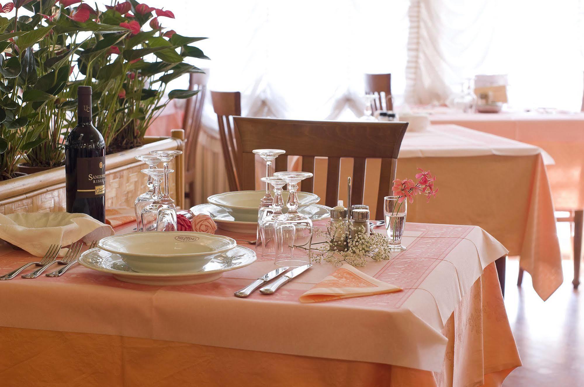 Hotel Meeting Cesenatico Εξωτερικό φωτογραφία