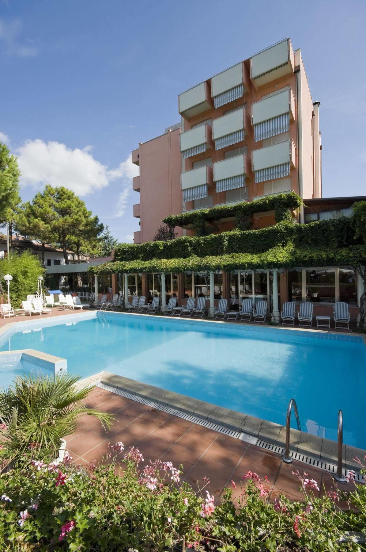 Hotel Meeting Cesenatico Εξωτερικό φωτογραφία