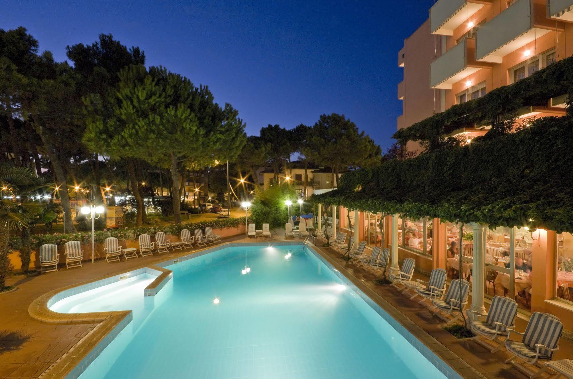 Hotel Meeting Cesenatico Εξωτερικό φωτογραφία